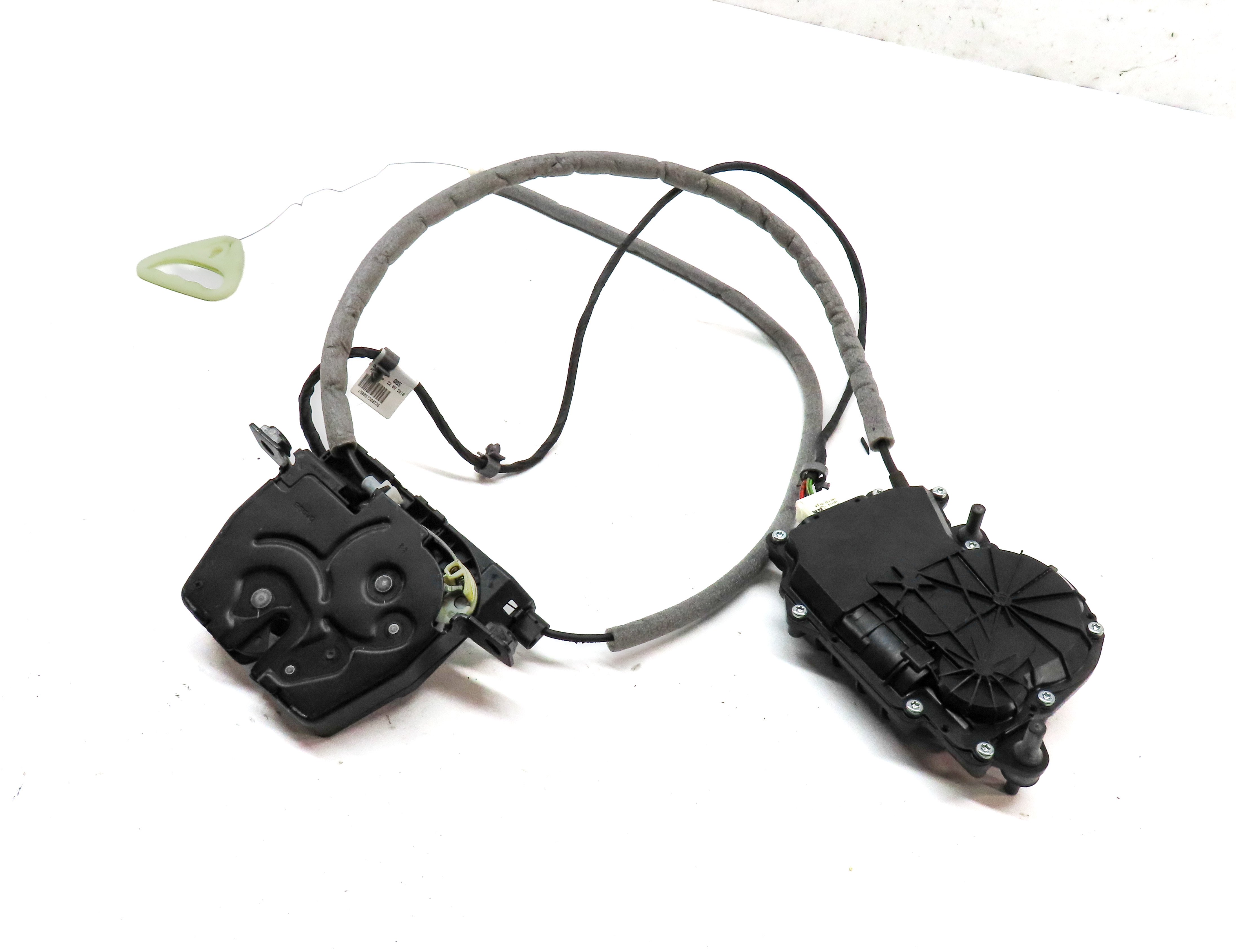 2011 BMW 535XiGT (F07) REAR TRUNK HATCH UPPER SOFT CLOSE LOCK LATCH ACTUATOR — exact item pictured